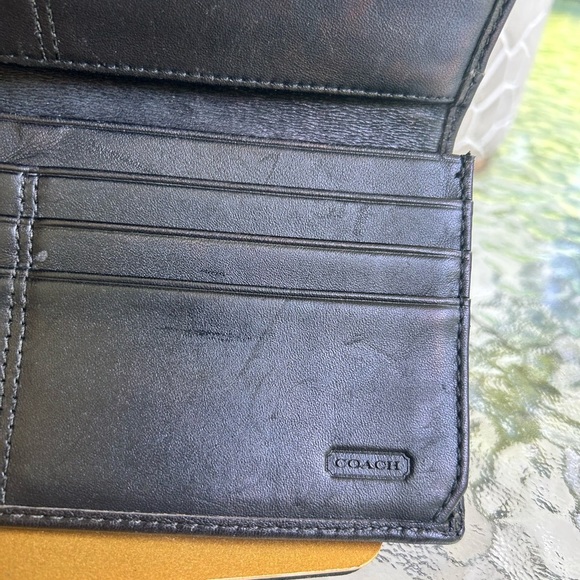 Vintage-Coach Black Y2k legacy  Leather Trifold/Turn-clock wallet. - Picture 3 of 8